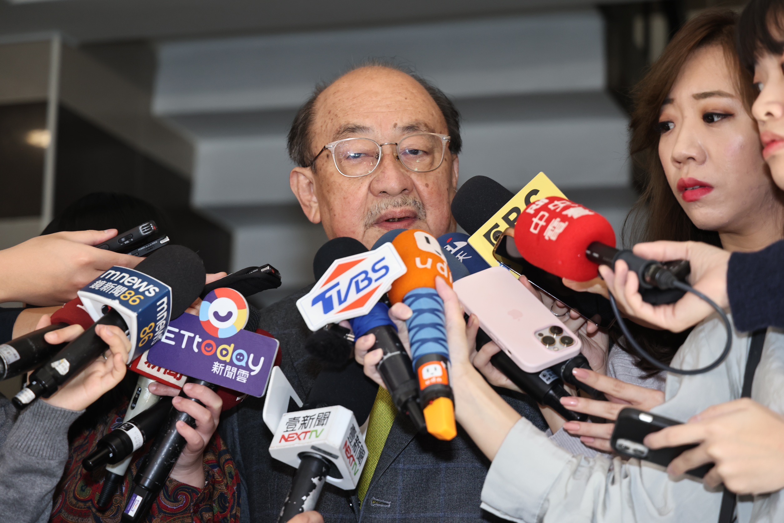 立院龍頭戰／柯建銘：不會灌票給黃珊珊「換取雞肋的副院長可能嗎？」