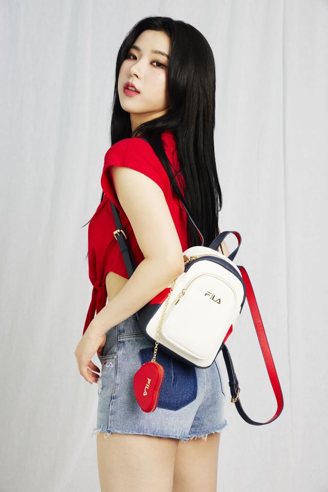 FILA推出心型美包，獨特愛心造型讓人難以抗拒。.jpg