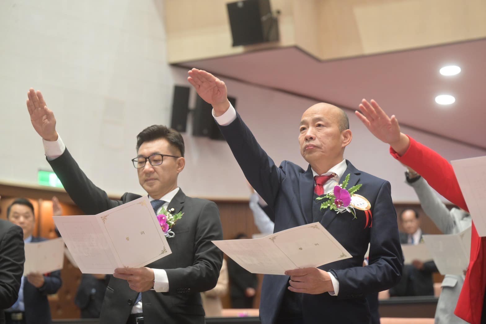 神預言韓國瑜當選 事業高峰會一路到2030!