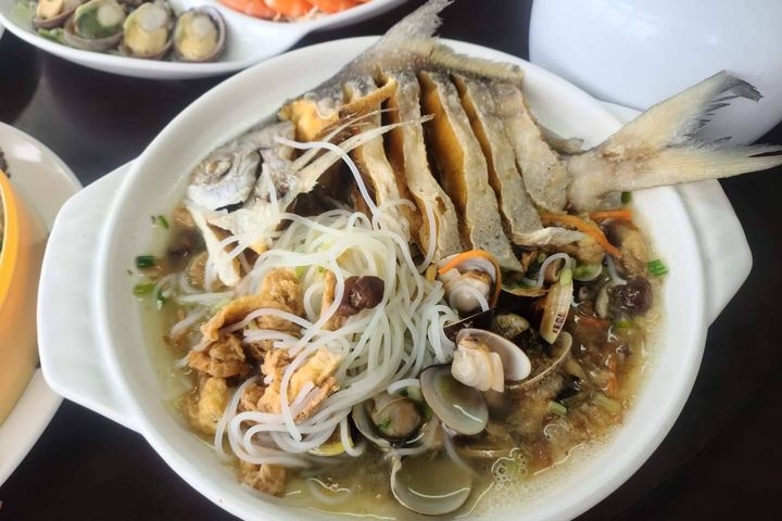 富基漁港大啖海味 採購年節漁貨 順遊石門海蝕拱門