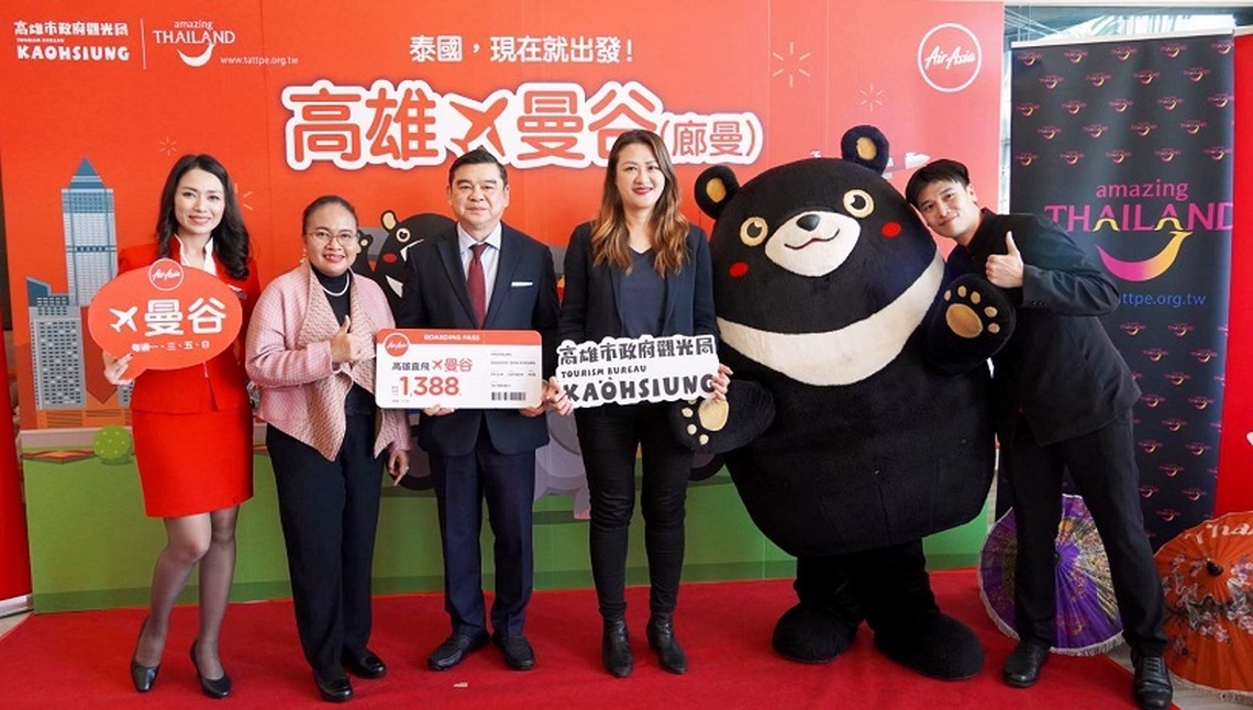 泰開心!泰亞航新增「高雄-曼谷」每週4班航線 高雄熊現身小港機場 喜迎首批泰國旅客