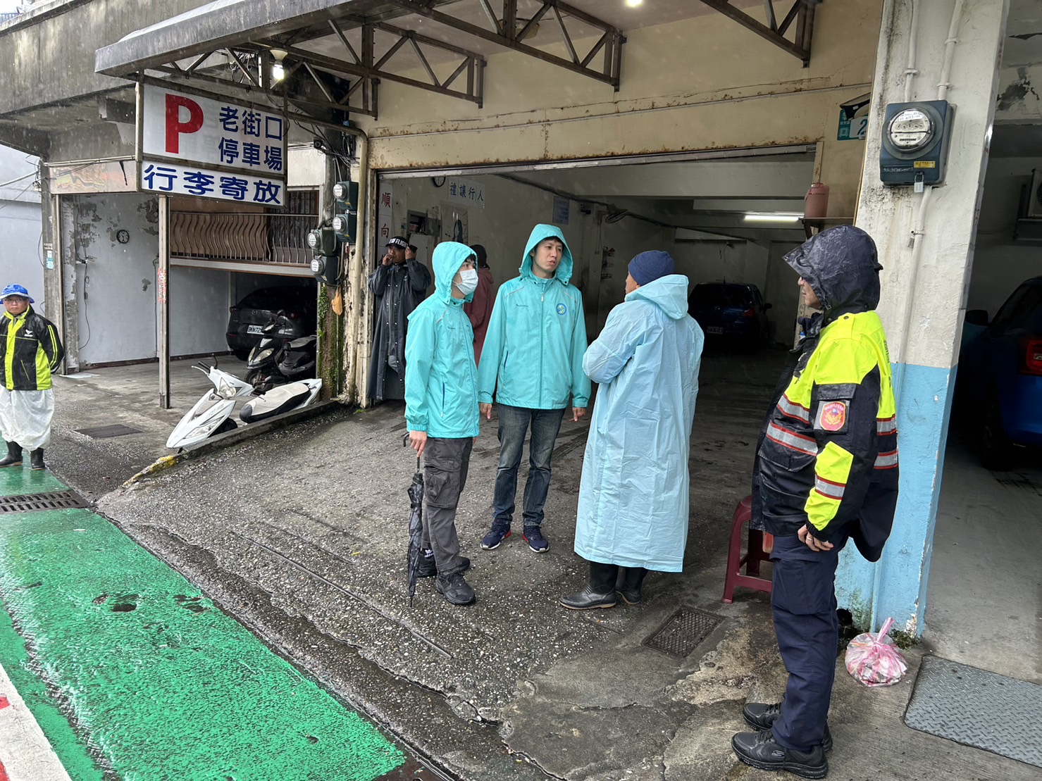 杜絕春節哄抬停車費　新北市府聯合稽查九份私人停車場
