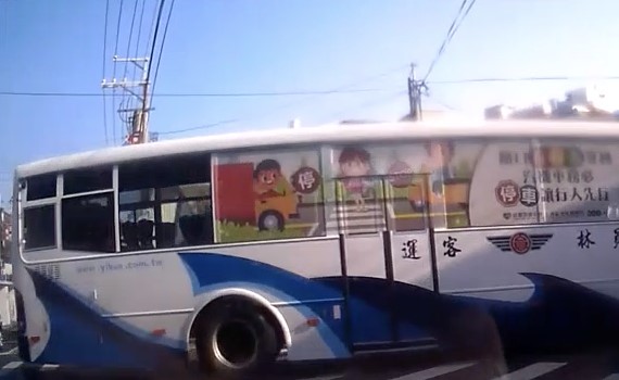 行人悲劇！杜姓老夫妻員鹿路口遭公車撞擊　一死一傷慘劇
