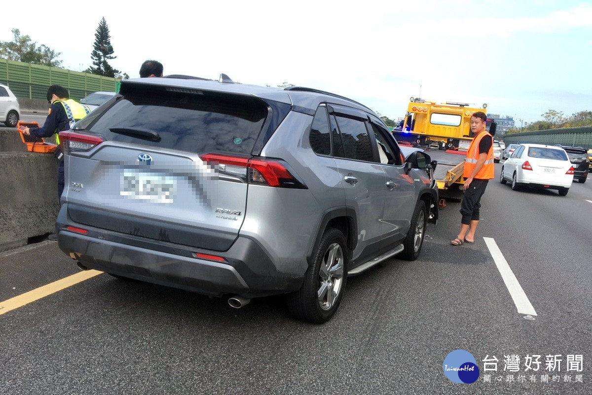 桃園市長張善政駕車於國道3號北上48.4K處發生車禍。<br /><br />