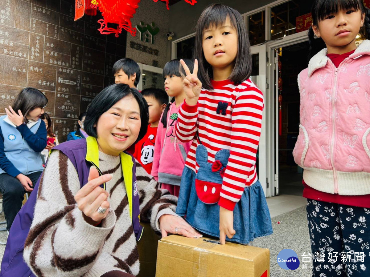 幸福年菜順利募集達標,家扶兒開心團圓過好年。圖/彰化家扶提供