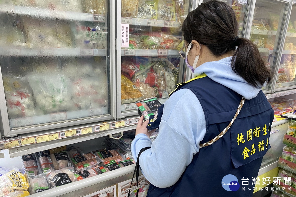 針對台糖梅花肉片檢出瘦肉精,桃園市政府衛生局兵分多路查核檢驗。