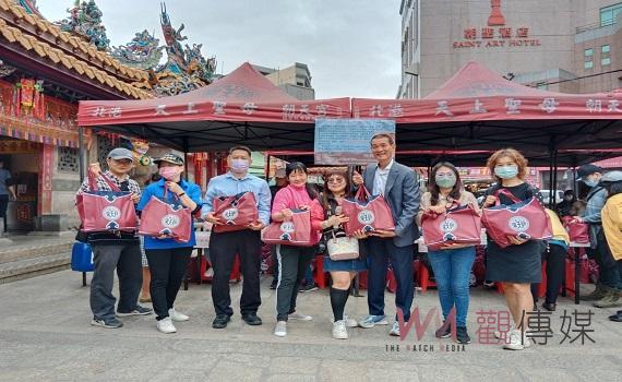 千人響應「千米之約送愛物資」 北港朝天宮廟前廣場暖心登場