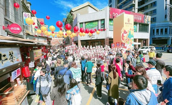 2024瀧年開瀧運! 寵物參加年貨大街與主人一起過新年