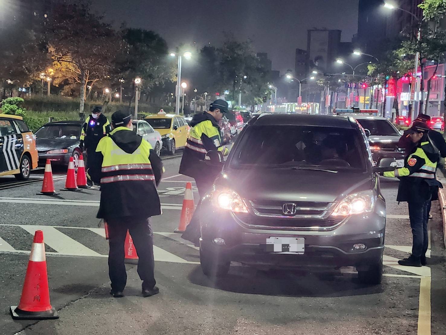 警方加強臨檢勤務，酒駕零容忍。(記者宋紹誠翻攝)