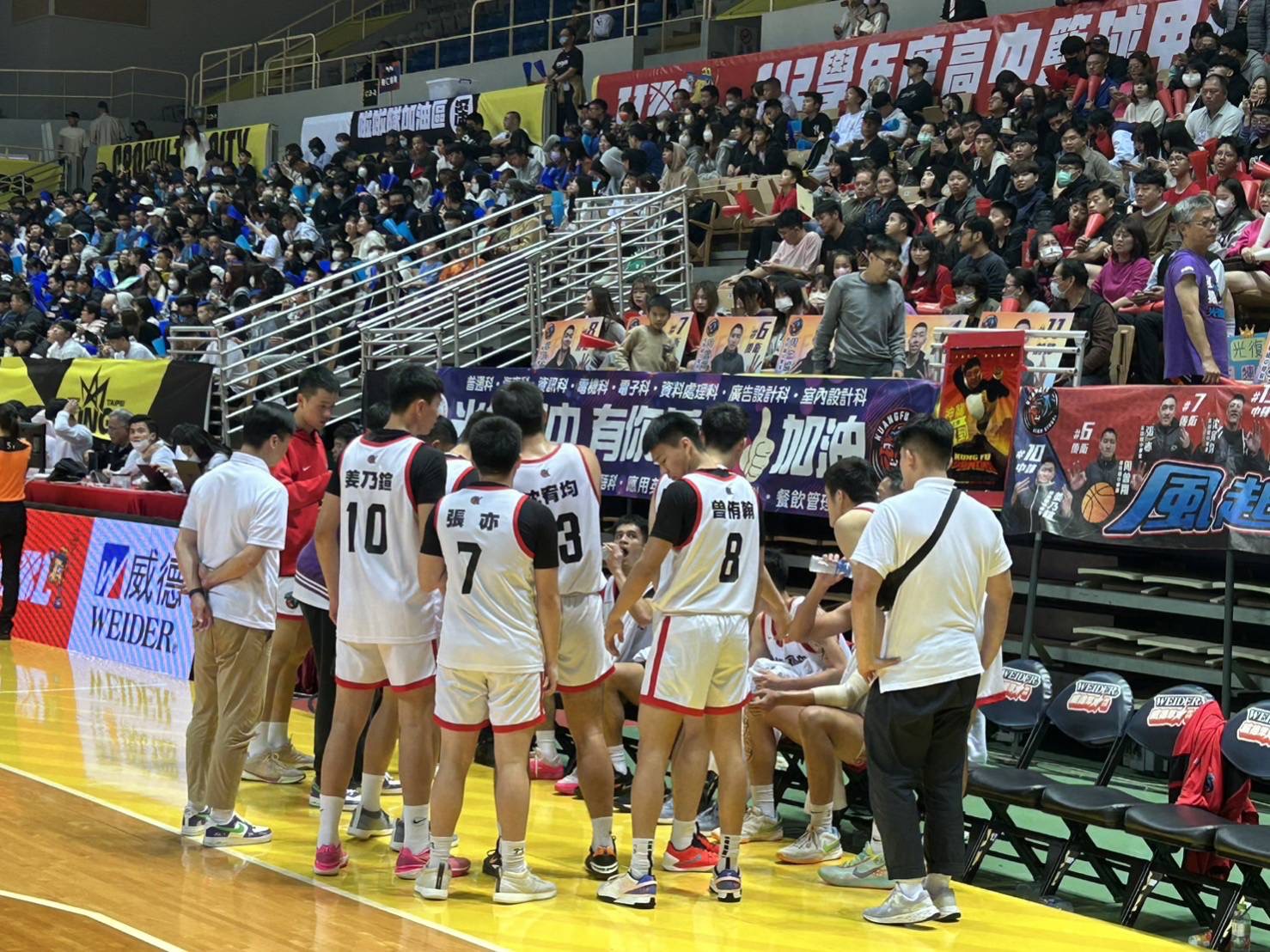 竹市光復高中賽場充滿熱血戰力。(圖/記者林照東翻攝)
