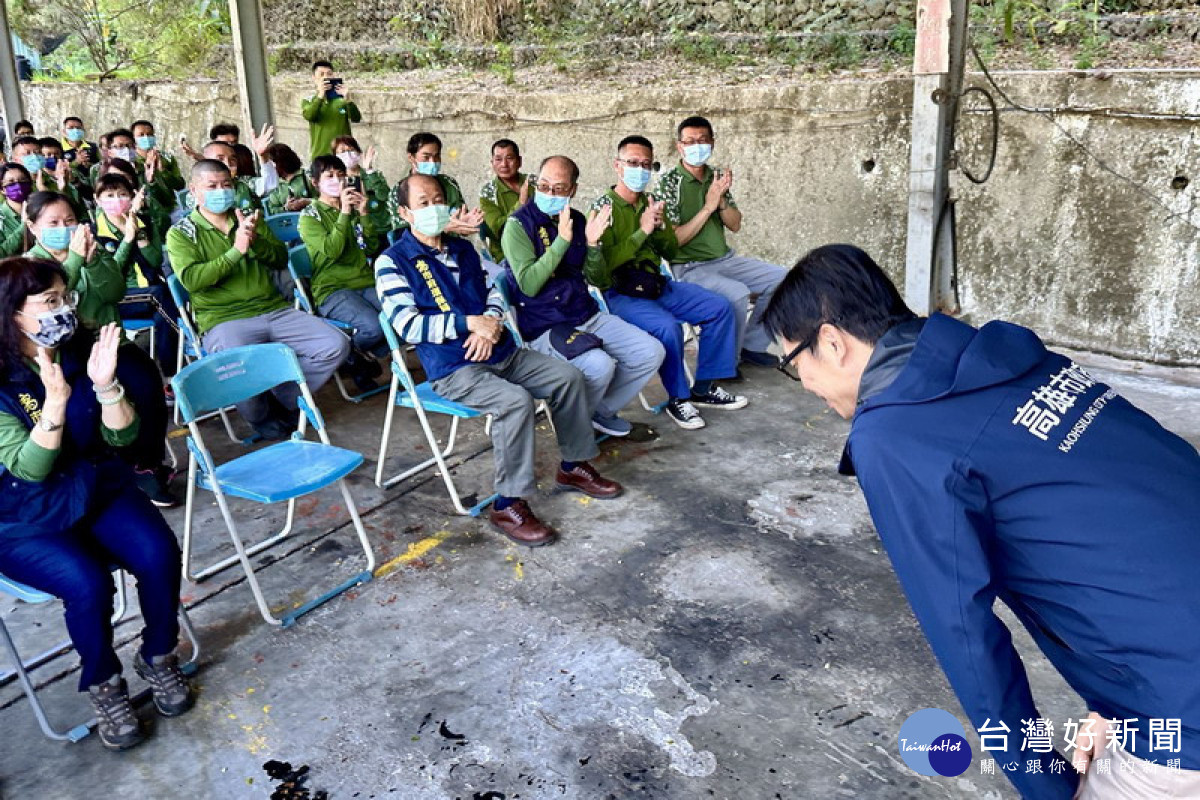 ▲陳其邁前往旗山及仁武清潔隊慰勞清潔隊員。