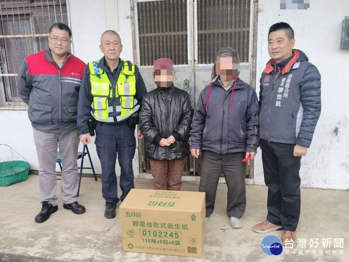 楊梅警寒冬送暖，關懷社區獨老。