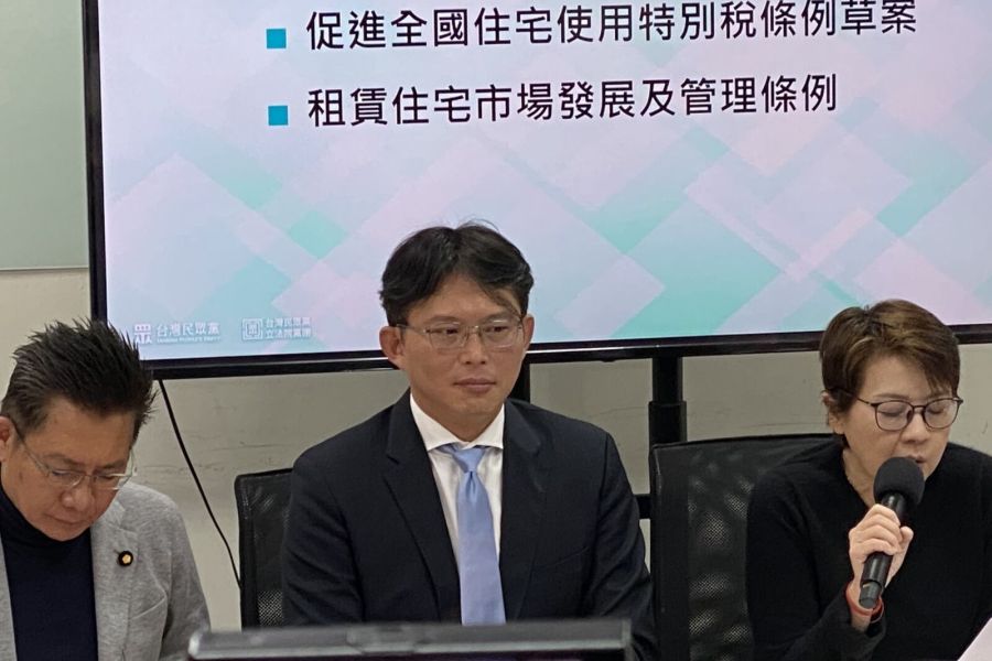 傅崐萁喊設國會特偵組 民眾黨團:不清楚實際內容難以評論 212 傅崐萁喊設國會特偵組 民眾黨團:不清楚實際內容難以評論 211