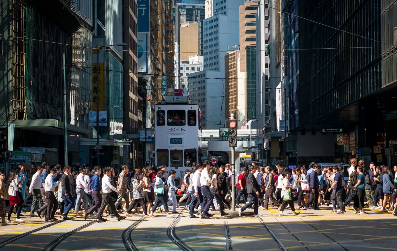 香港移民有限公司現推出全新服務 -以配合香港政府推出的資本投資者入境計劃