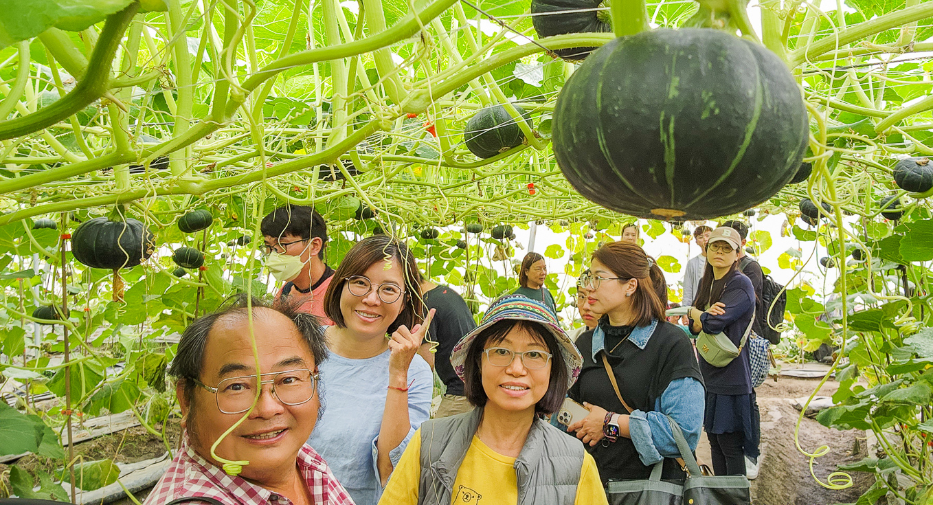 ▲家樂福舉辦瓜棚饗宴，深受在都市生活的城市人喜愛。（圖/記者黃淑貞攝）