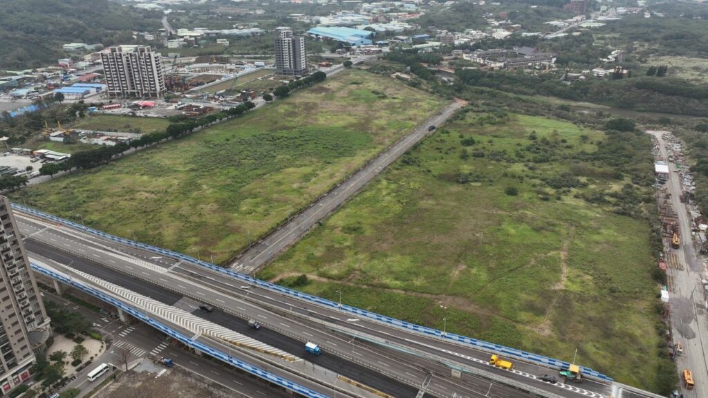 麗寶集團位於台北港附近持有8000坪,緊鄰61、64線東西向快速道,極適合大型物流進駐