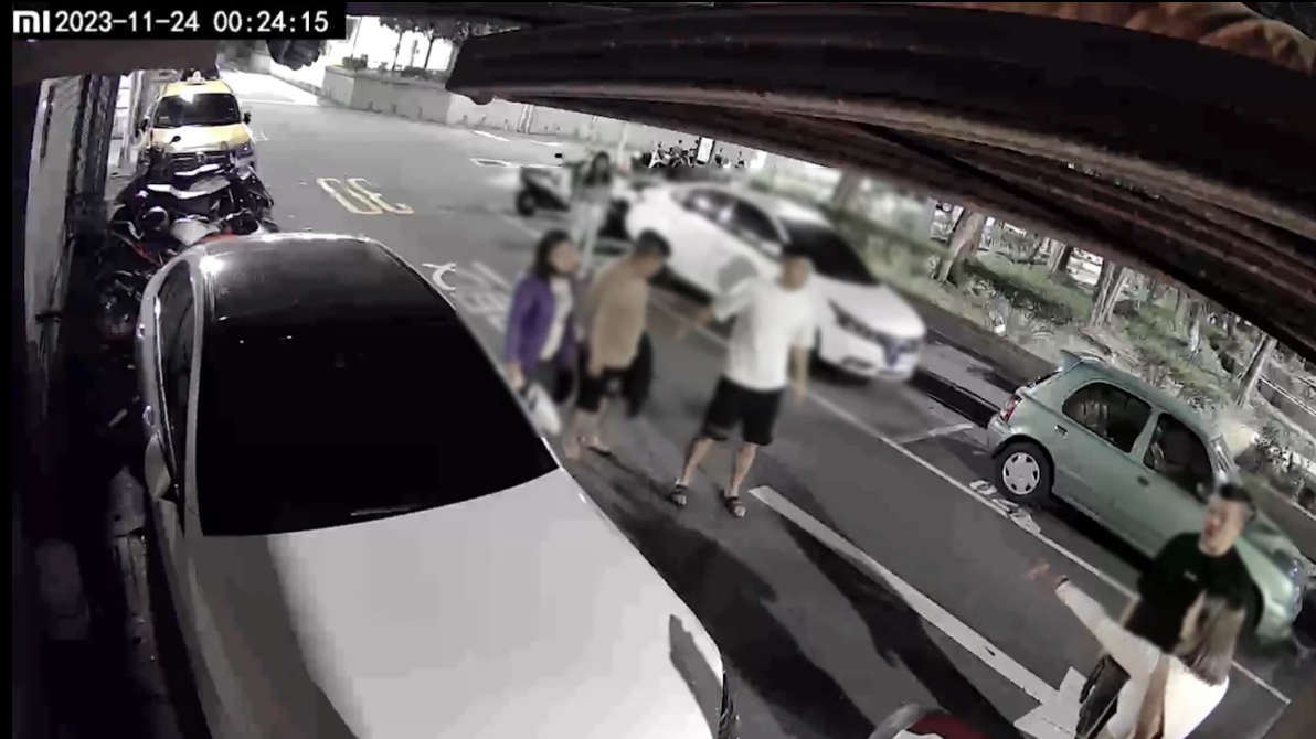 尹嫌日前在李民在松山區有糾紛砸車。（記者徐煜勝翻攝）