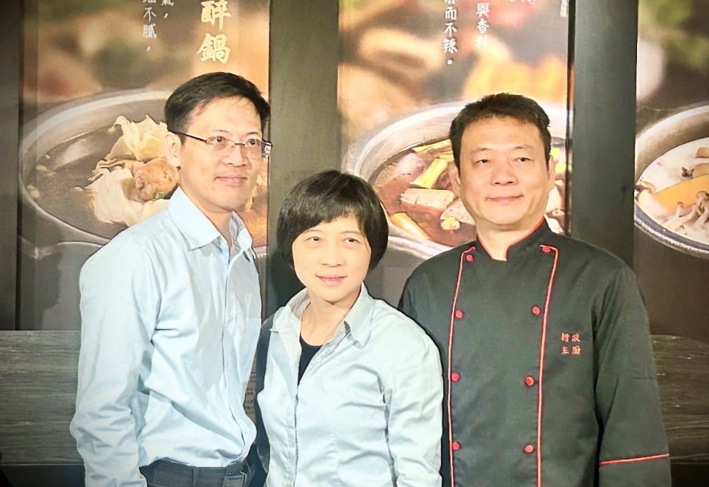肉老大夢幻核心團隊,設計財務大姊+主廚大哥+行銷二弟,跨界循環金三角創業團隊創餐飲傳奇。