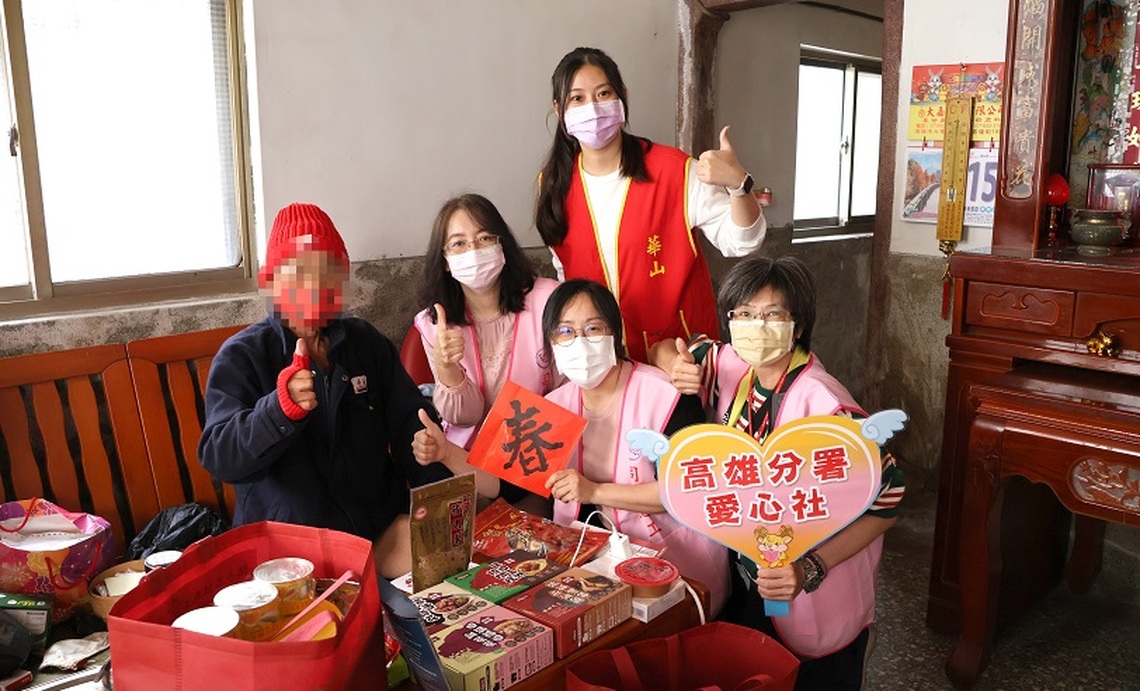 執行署高雄分署送年菜遞愛心 弱勢長者暖心度佳節