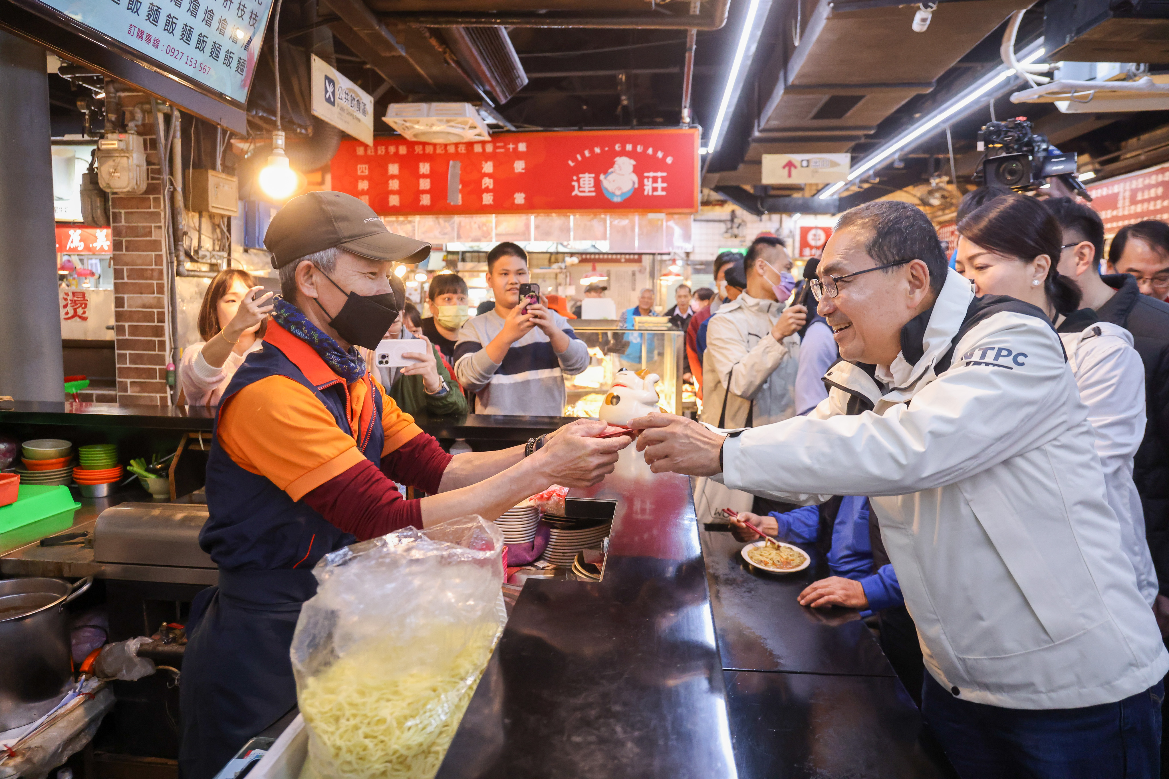 農曆春節假期　侯友宜:全力做好服務　讓市民平安快樂過好年