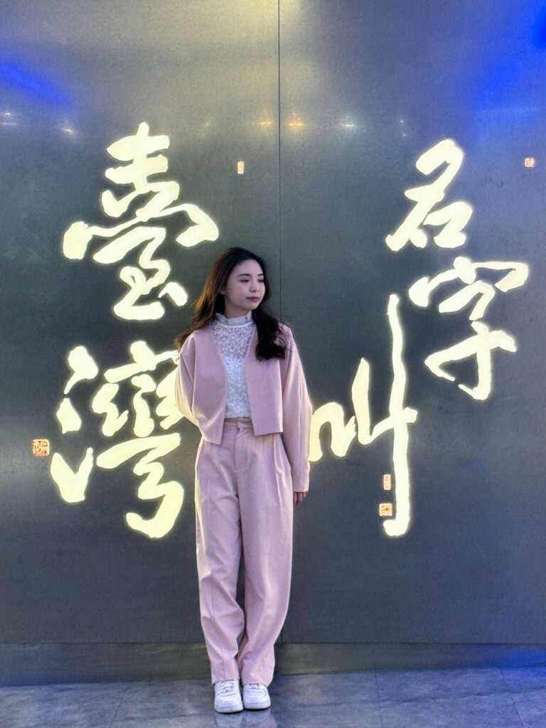 桃園機場第一名人氣拍照打卡景點,照片一秒炫耀出國感,絕對不能錯過。_