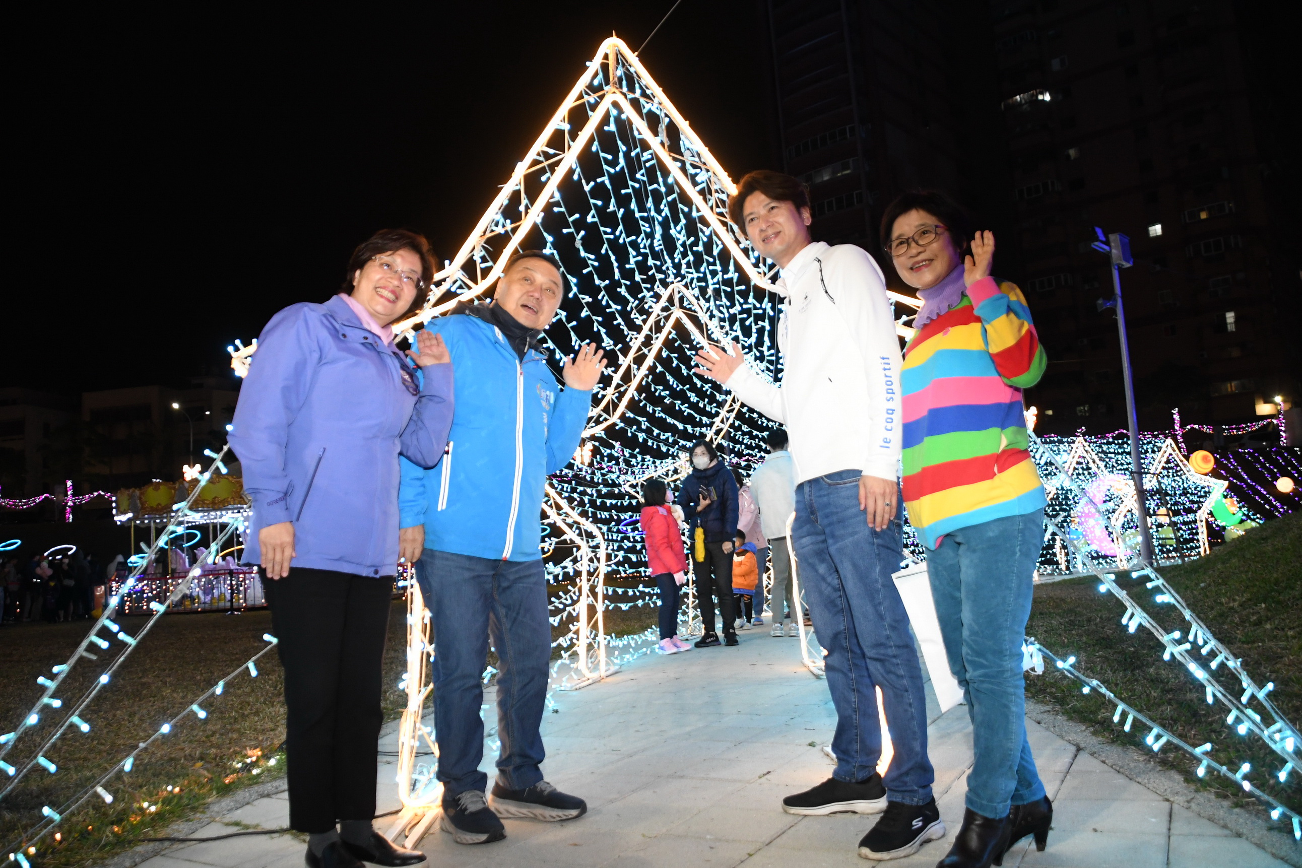 ▲2024員林燈會在龍燈公園正式點燈，睽違12年將再次喚醒巨龍，彰化縣長王惠美、員林市長游振雄邀請全國好友來員林度過愉快的春節假期。（記者張溎壕攝）