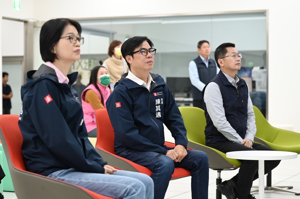 陳其邁感謝運輸中心同仁辛勞　提醒用路人掌握即時路況　享受愉快旅程