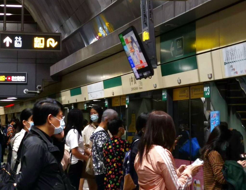 逛燈節搭捷運!「2024台北燈節」全區展演於2月17日(週六)至3月3日(週日)在北門廣場、中華路一段、西門町熱鬧展開。(圖/台北捷運局提供)