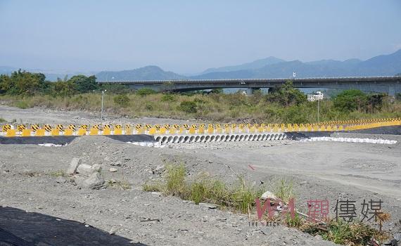 颱風損壞的埔里鎮守城橋埔里鎮公所應地方要求興建便道開放通行
