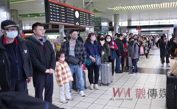 視察捷運、高鐵、台鐵春節疏運狀況 桃園市長：感謝值班同仁辛勞