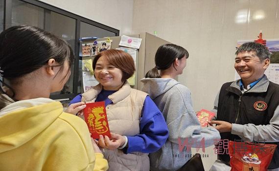 雲林家扶寄養家庭接昔日寄養童 團聚迎新年