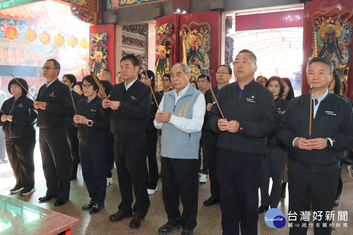 鍾東錦率縣府團隊至玉清宮、天雲廟　祈福縣運昌隆闔境平安