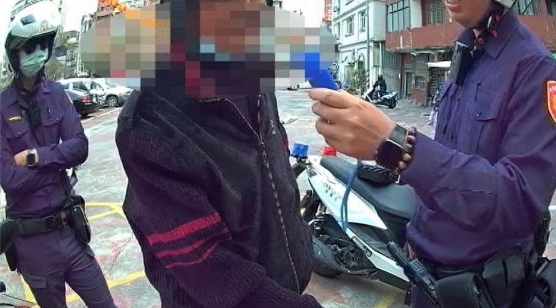 又是你！才剛抓的通緝男 又在同一處酒駕超標遭法辦。〈圖/記者蔡宗武翻攝〉