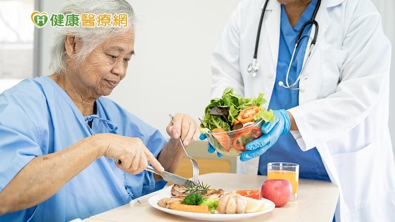 高齡最常忽略營養報你知! 樂齡健康作伙「呷老」