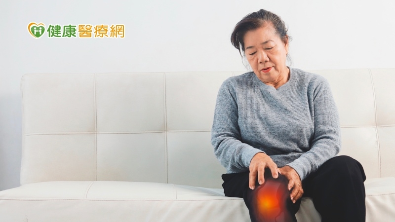 【圖解】天冷懶得動、關節僵硬卡卡 物理治療師教3招改善