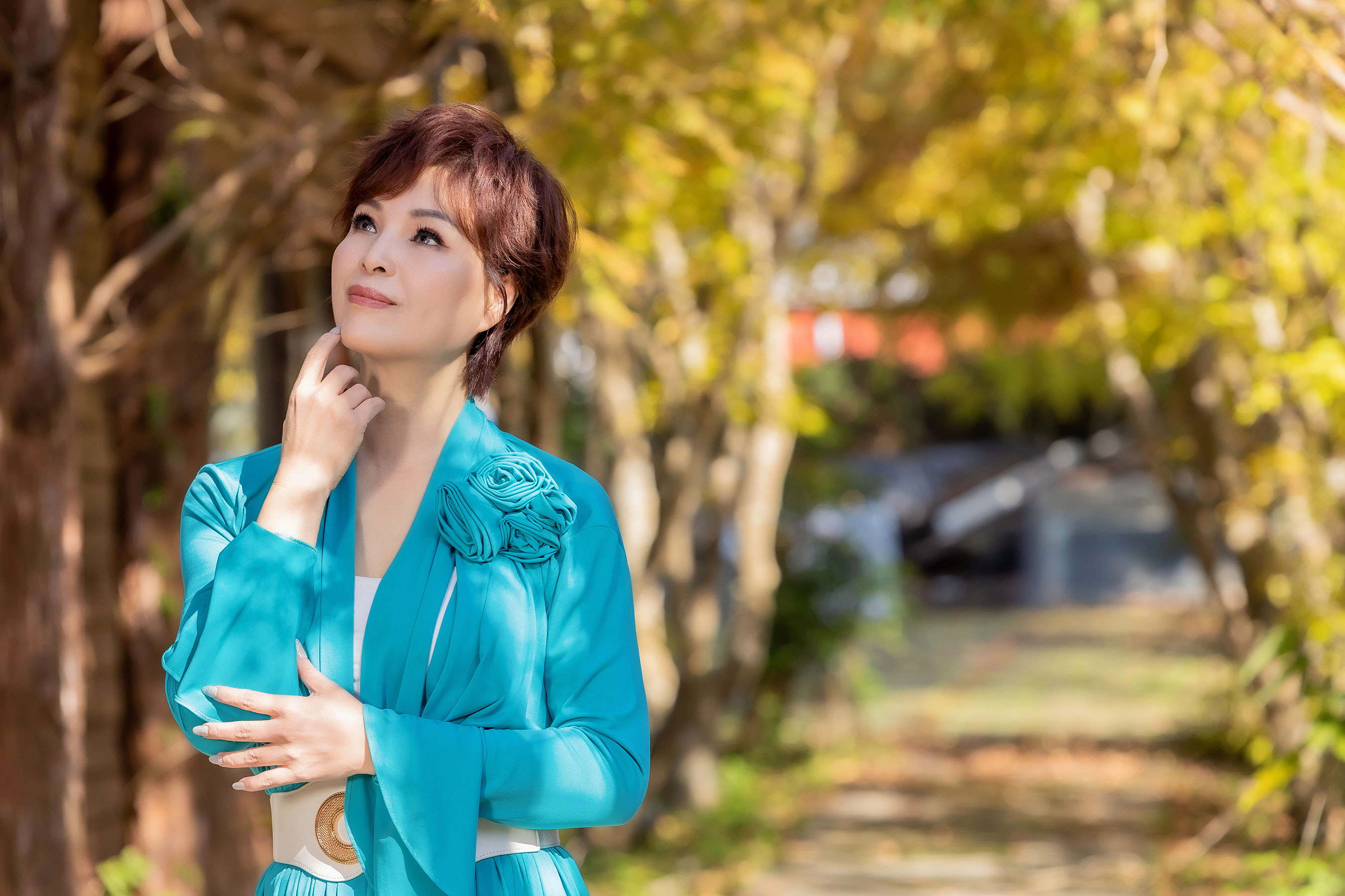 陳秀美人美歌甜 成為台劇主題曲專業戶