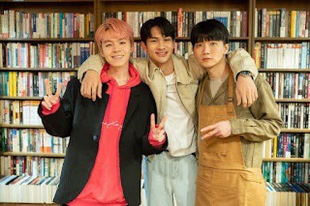 在今年情人節當天,驚喜上架專輯中收錄的第二主打歌《男孩說》MV。