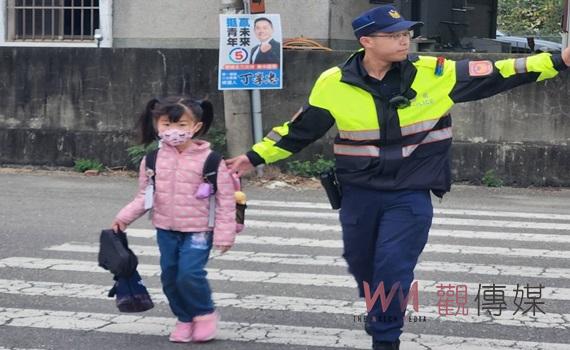 打造校園安全走廊 虎尾警守護學童