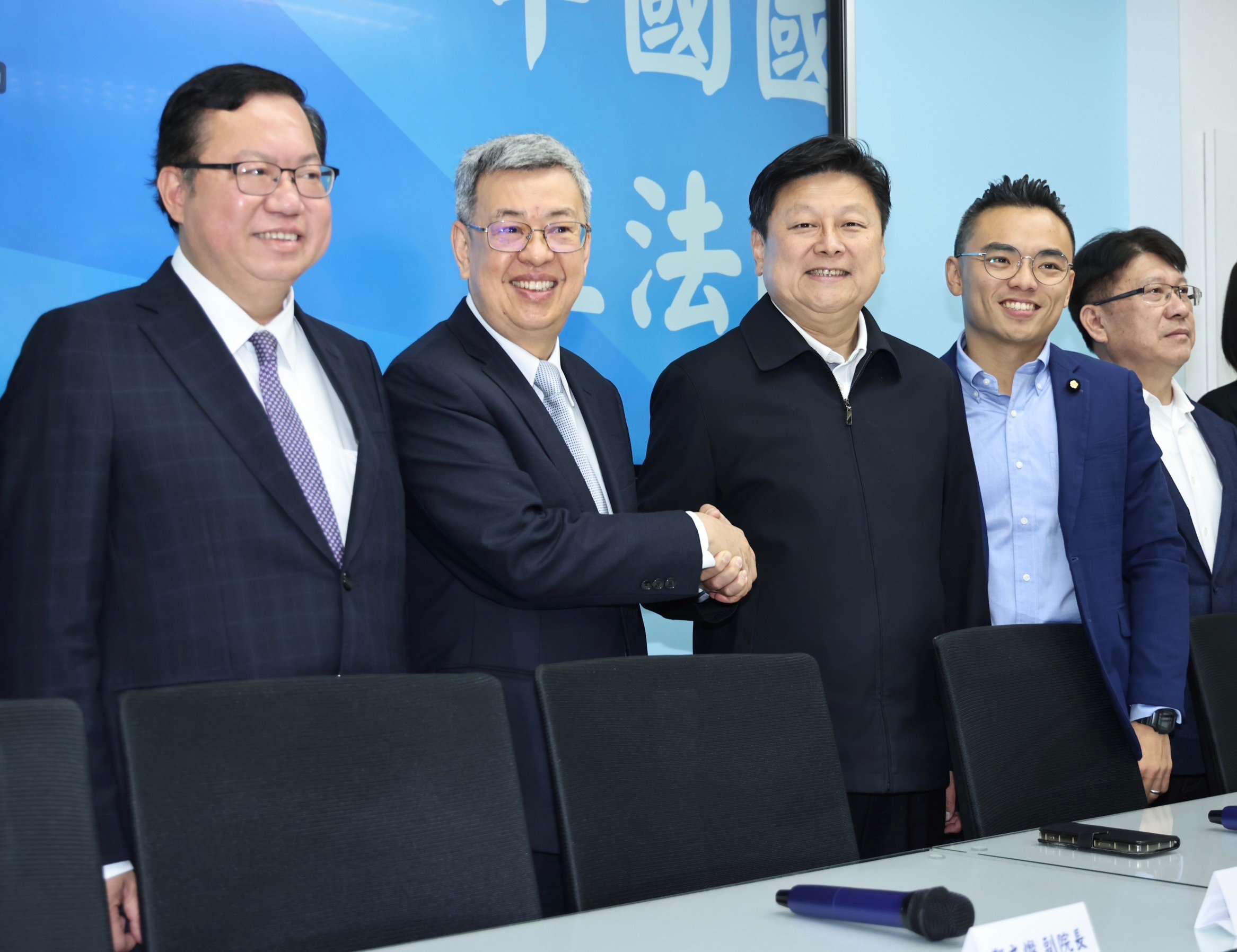 立院國民黨團今開記者會,傅崐萁稱臨時會3字是工作人員文書作業疏失。林啟弘攝