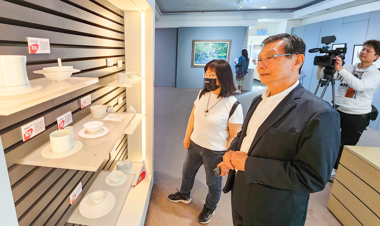 ▲新思惟人文空間推出「新境─新思惟收藏展」喜愛藝術的朋友能夠一次飽覽新思惟從過去到現在對於藝術的品味與支持。（圖/記者黃淑貞攝）