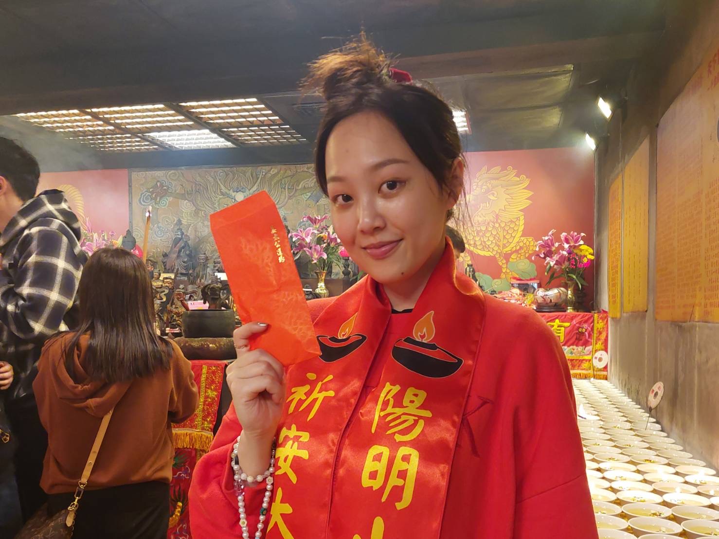陽帆全家點姜太公七星燈祈福 愛女安吉透露龍年計畫