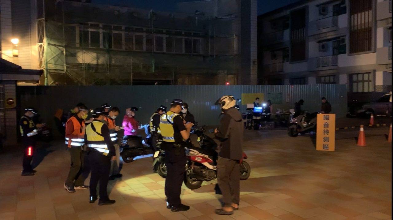 歸仁分局執行監警環聯合稽查，保護用路人、車安全。〈圖/記者蔡宗武翻攝〉