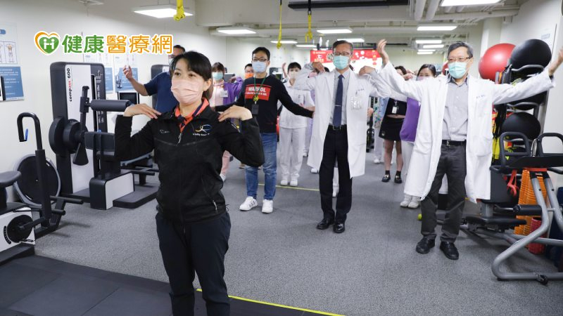 醫護做「龍年好運開工操」收心兼開工! 舉辦免費檢測籲定期運動、儲蓄健康