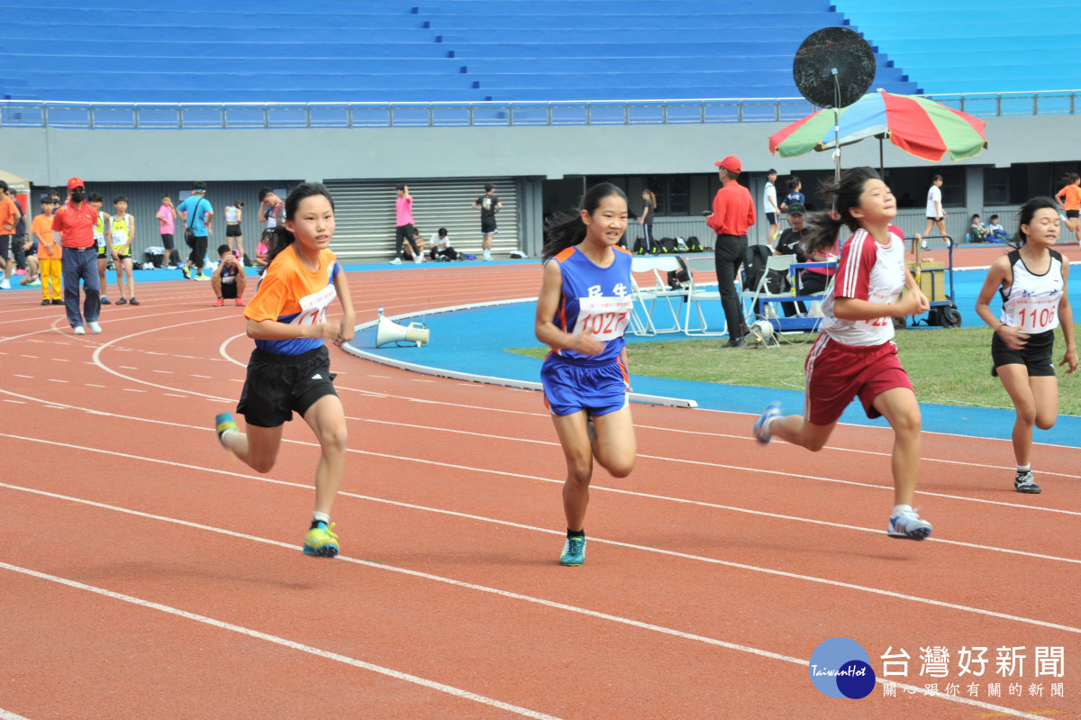 彰化縣中小學聯合運動會開幕,4天賽程近二千運動好手競技。圖/記者鄧富珍攝