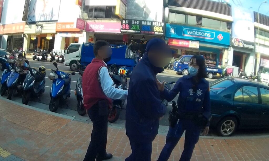▲圖說:沈伯和對方相約2點於銀行門口面交現金,對方卻未現身亦未回應簡訊 (圖/台中市政府提供)