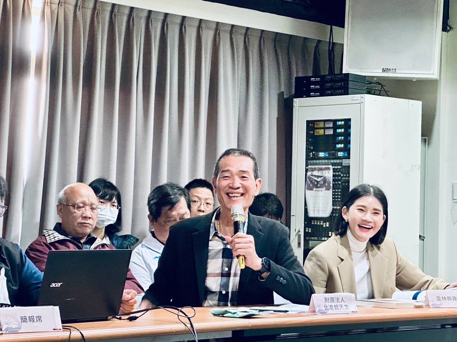 ▲審議會由文化觀光處長陳璧君、北港朝天宮董事長蔡咏鍀列席說明。(雲林縣文化觀光處提供)