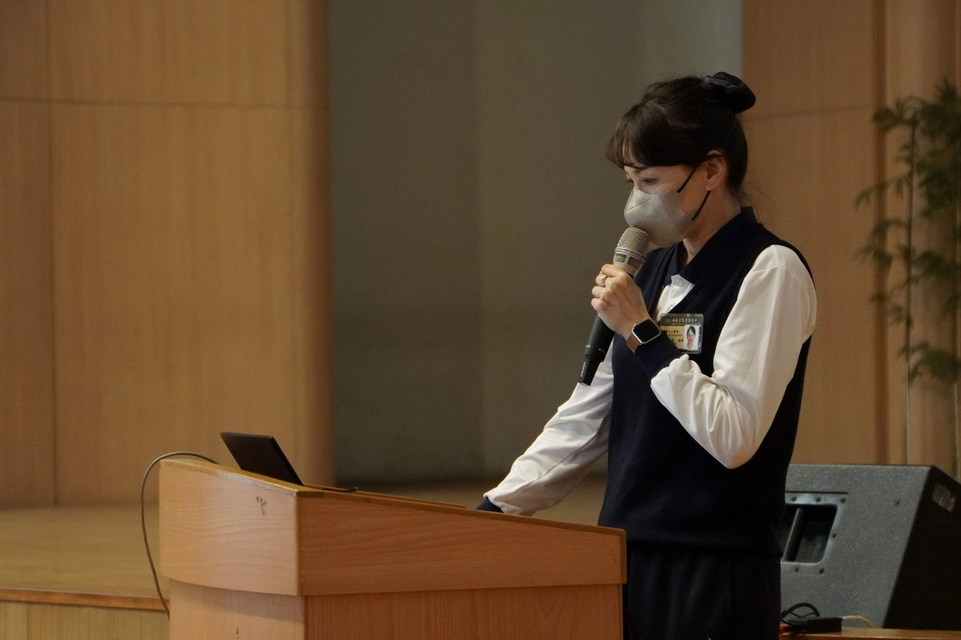 雅慧主任鼓勵學生善用輔導室的青鳥信箱,解答生活上所遇到的困境。