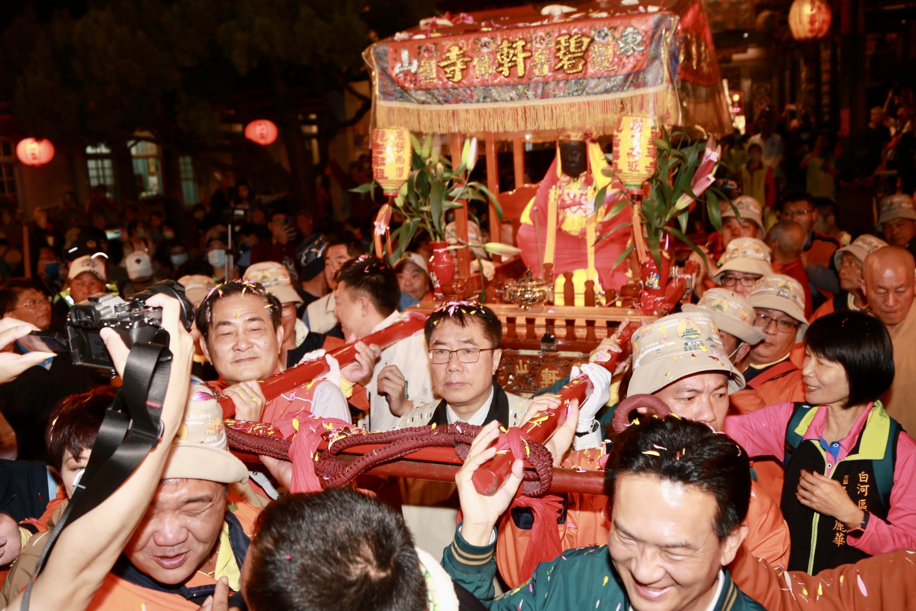東山碧軒寺迎佛祖活動獲文化部指定 南市府與學校攜手推廣民俗風情