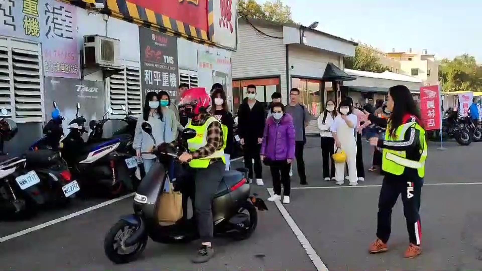 ▲交通部鼓勵民眾考照前，參加機車道路駕駛訓練，以學習正確的機車駕駛技術。（記者張溎壕攝）