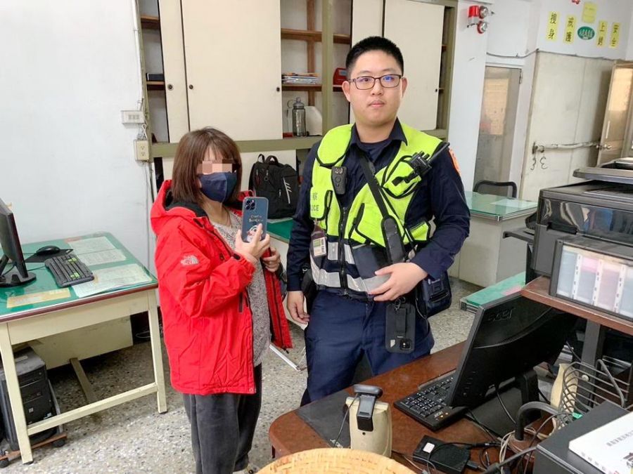 「嗨!Siri 打給爸爸」 旗山警妙招找到iPhone失主